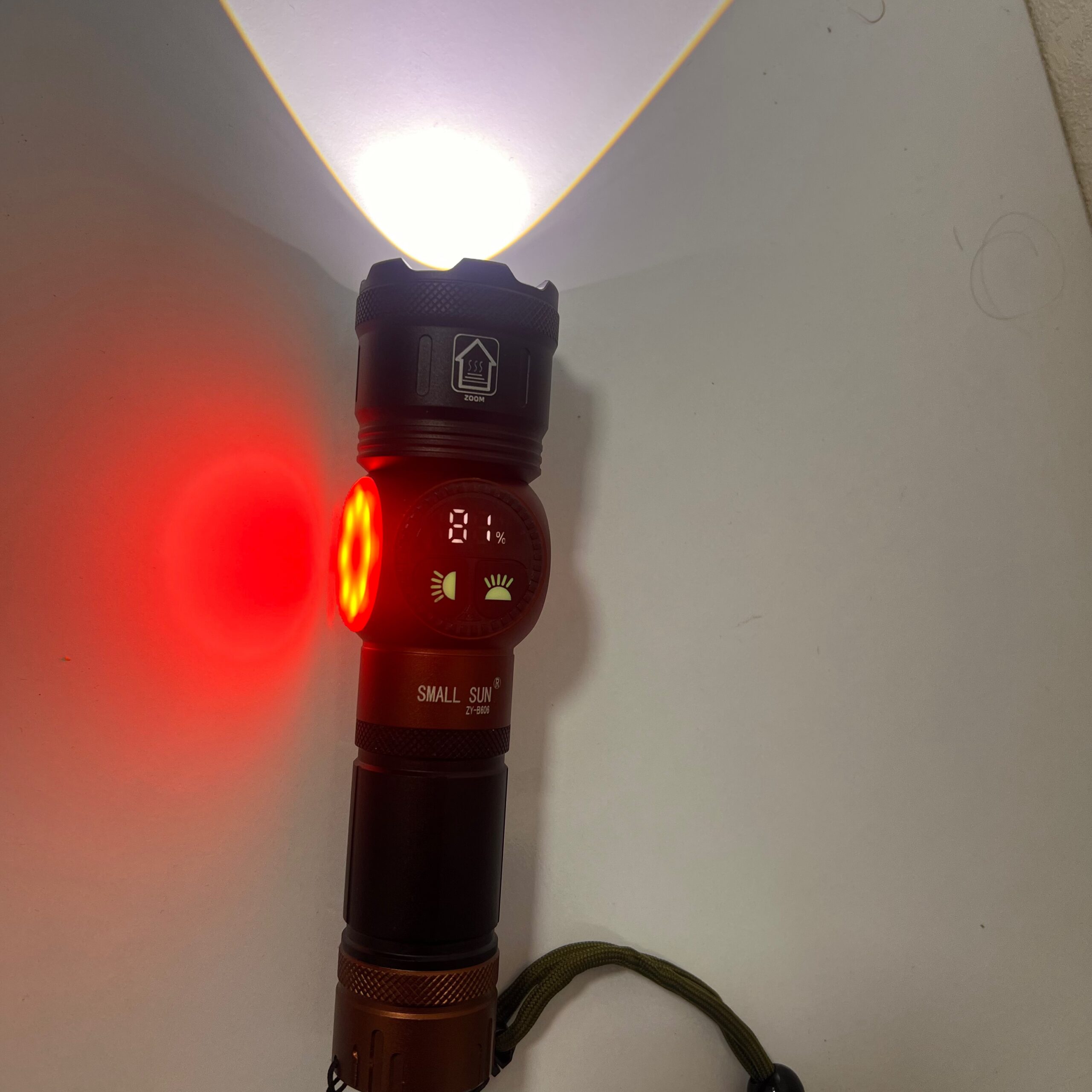 چراغ قوه اسمال سان (SMALL SUN) مدل ZY-B606 - Image 4